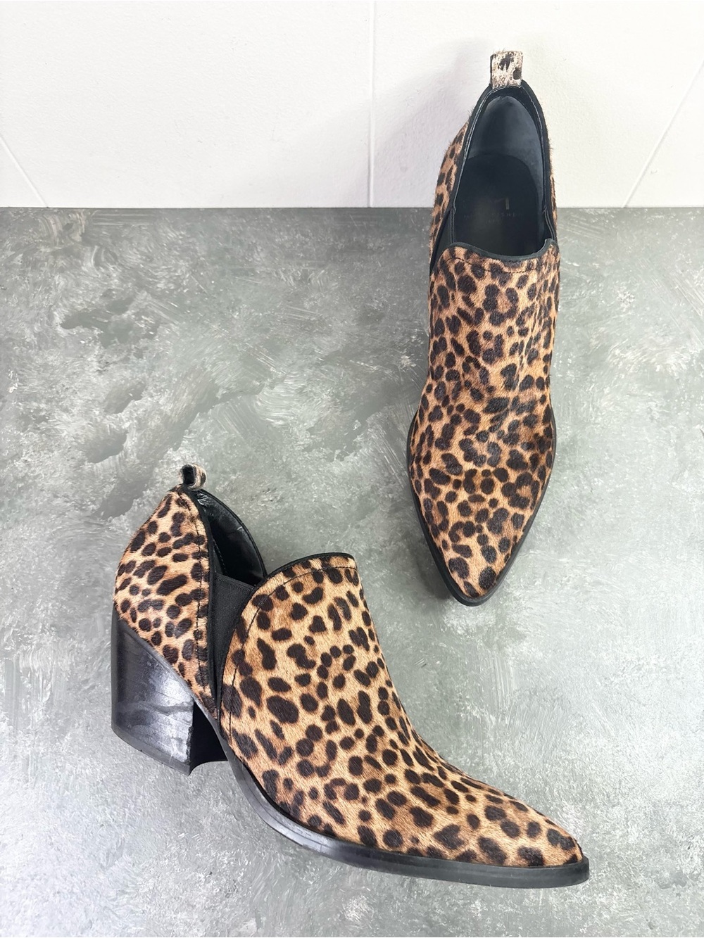 Marc Fisher Alva camel animal print calf hair pointed toe booties size 8.5